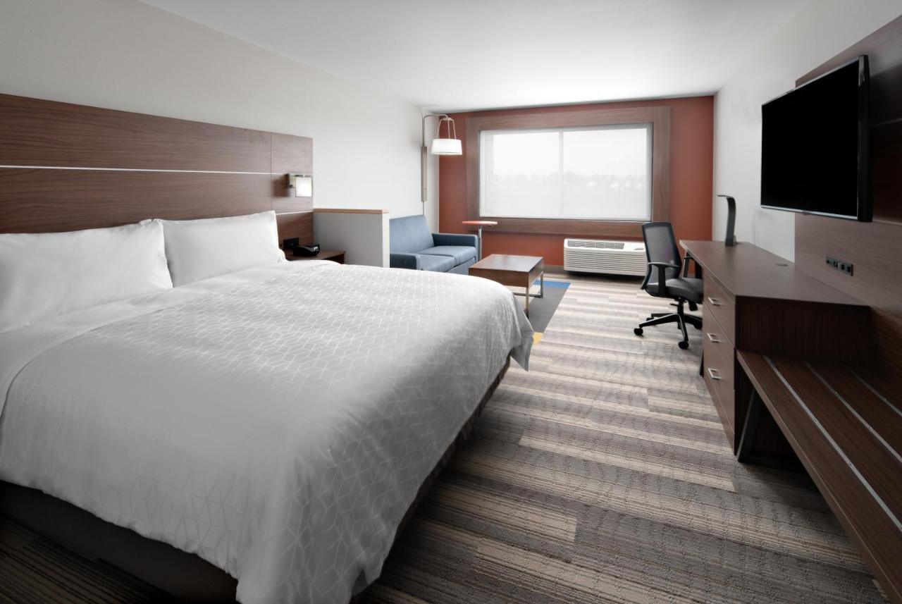 Holiday Inn Express & Suites - Elkhorn - Lake Geneva Area By Ihg Екстер'єр фото